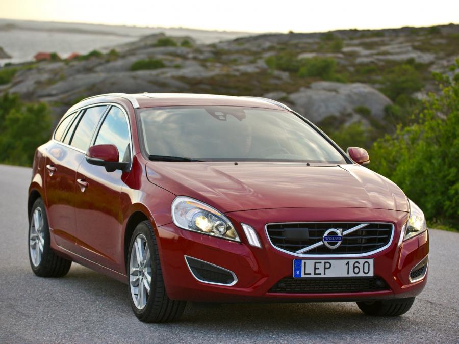  Volvo V60 T3 2010 года  (фото 5 из 8)